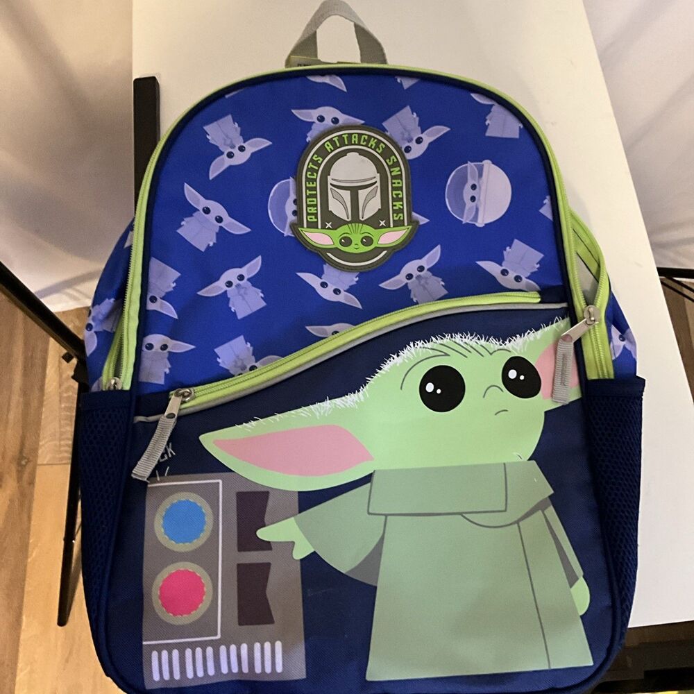 Bioworld Star Wars The Mandalorian Light Up Baby Yoda Backpack